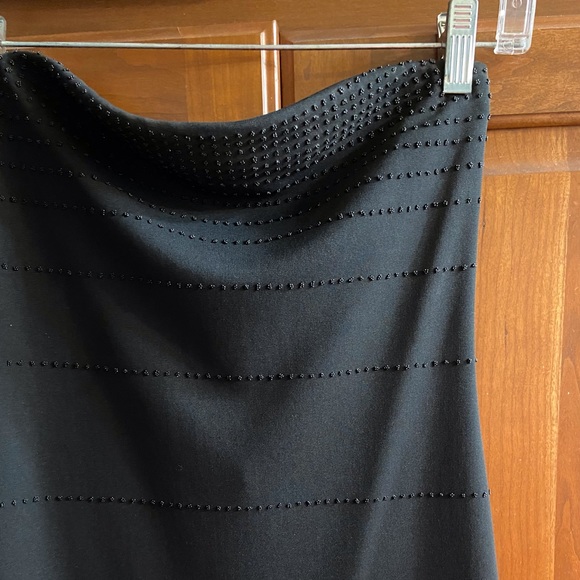 Cocktail dress Elegant black stretchy sleeveless beaded dress - Picture 4 of 7